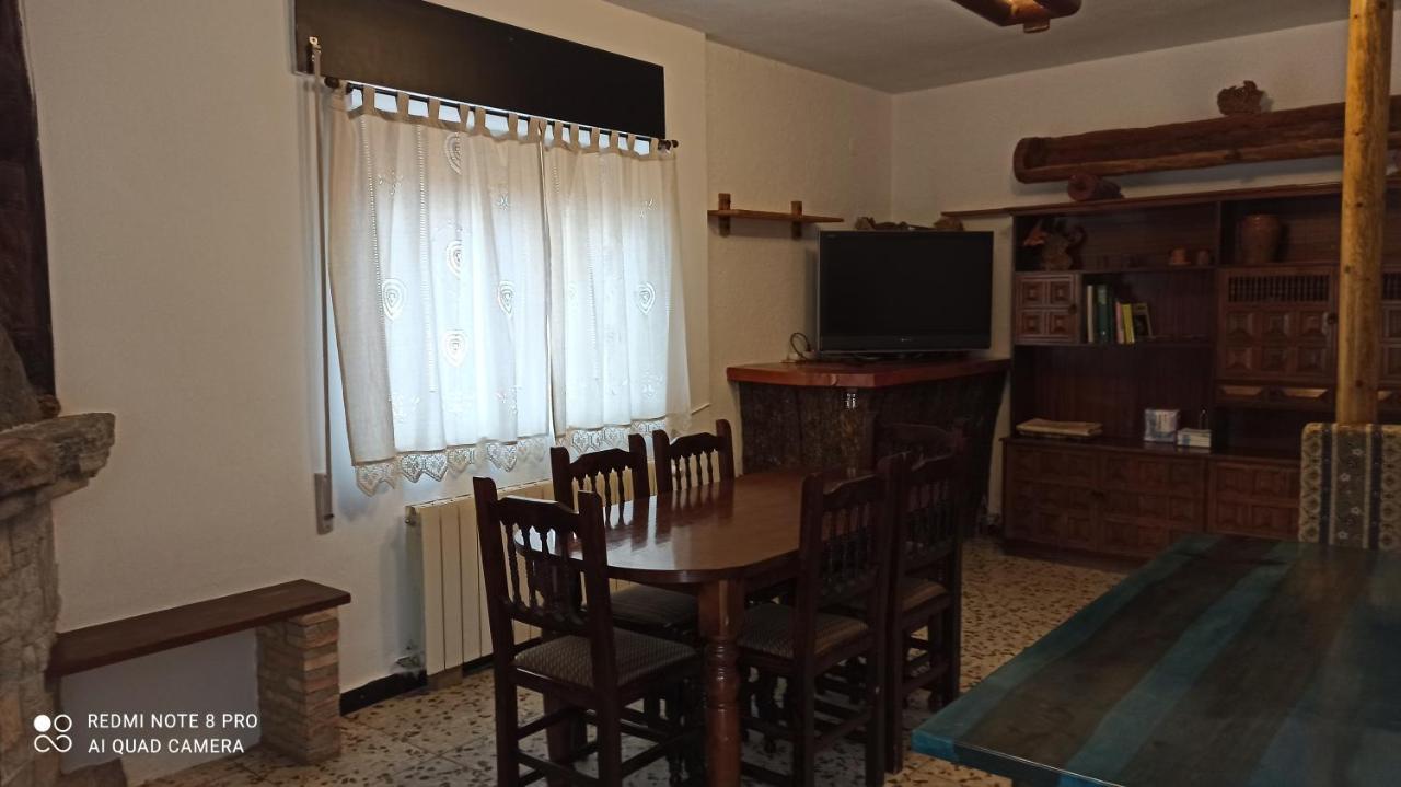 Fuente Del Gamellon Casa de hóspedes Buenache de la Sierra Exterior foto