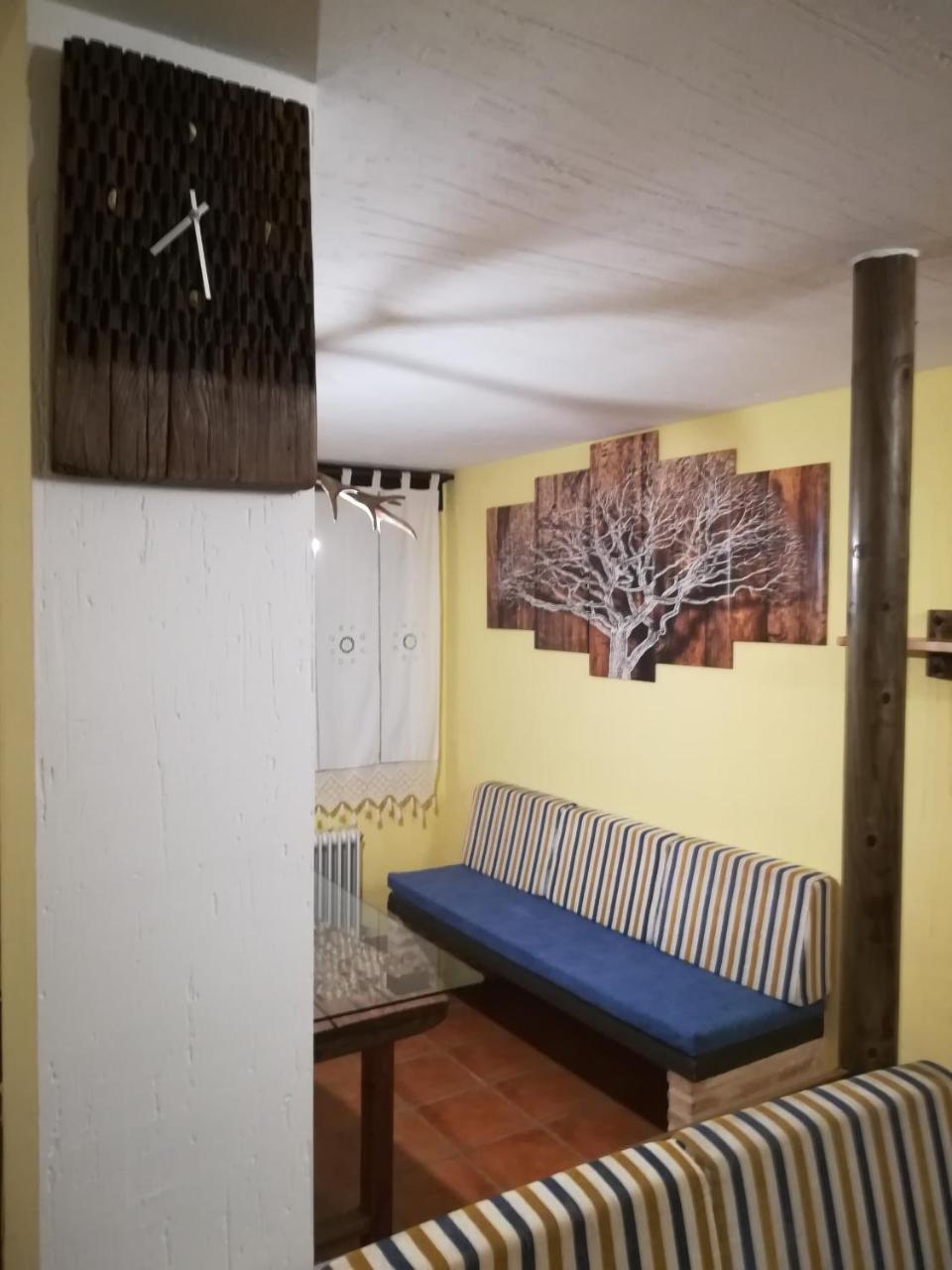 Fuente Del Gamellon Casa de hóspedes Buenache de la Sierra Exterior foto