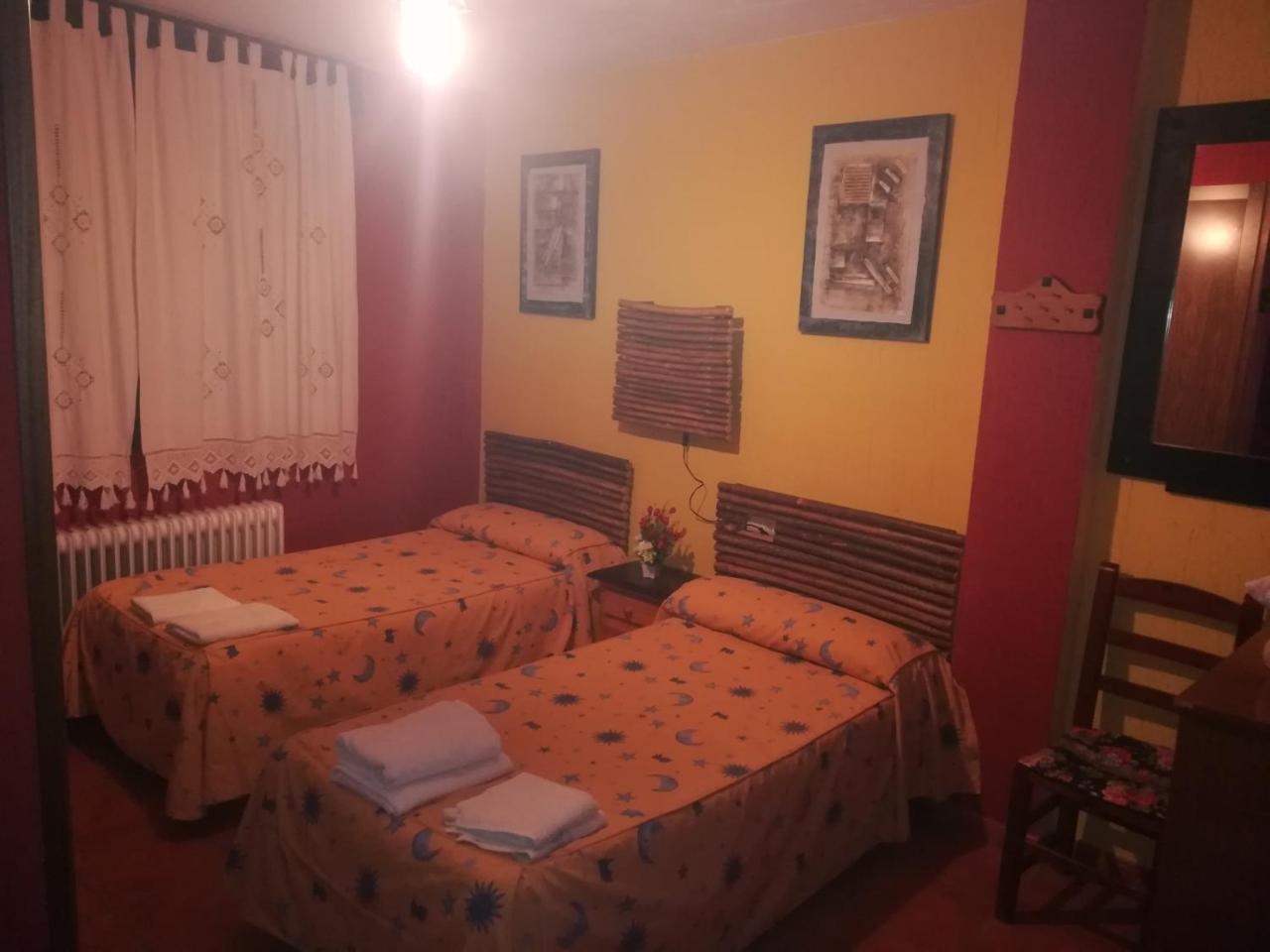 Fuente Del Gamellon Casa de hóspedes Buenache de la Sierra Exterior foto